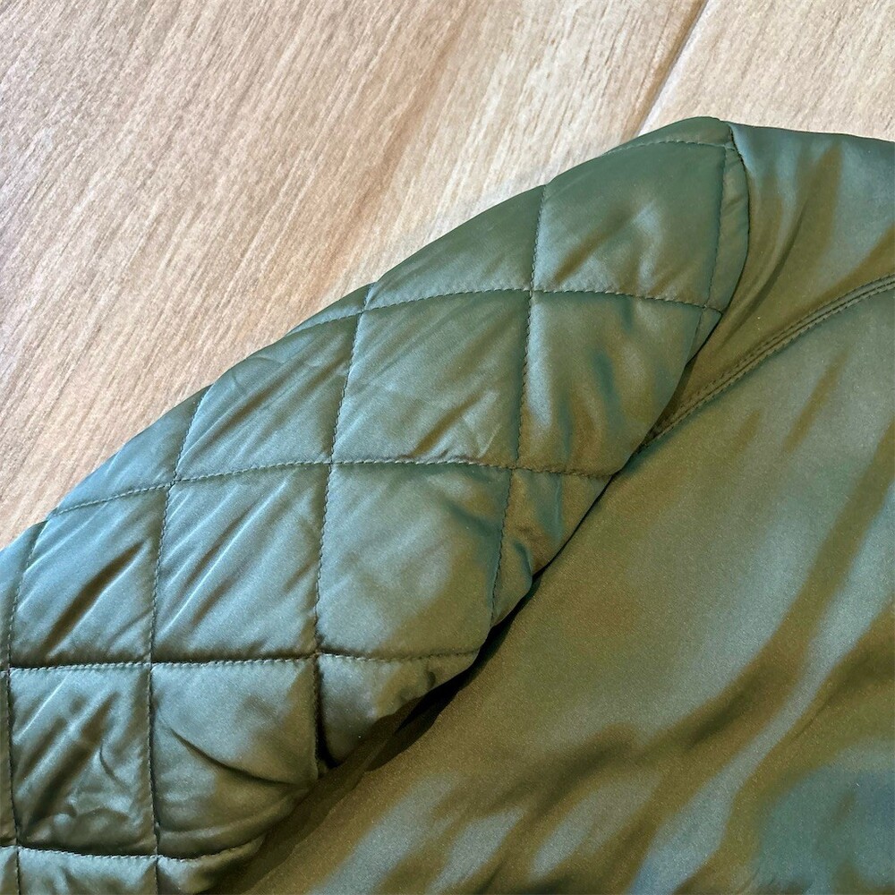 Divided by H&M Bomber Jacket Womens Size 4 Olive Green Quilted Full Zip - Picture 2 of 4